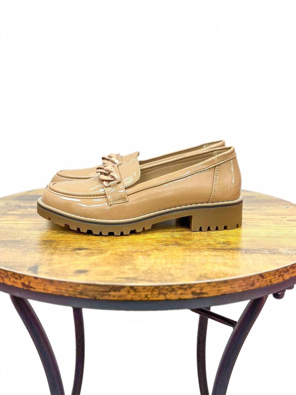 NEW OLEM women's patent leather loafers in tan
